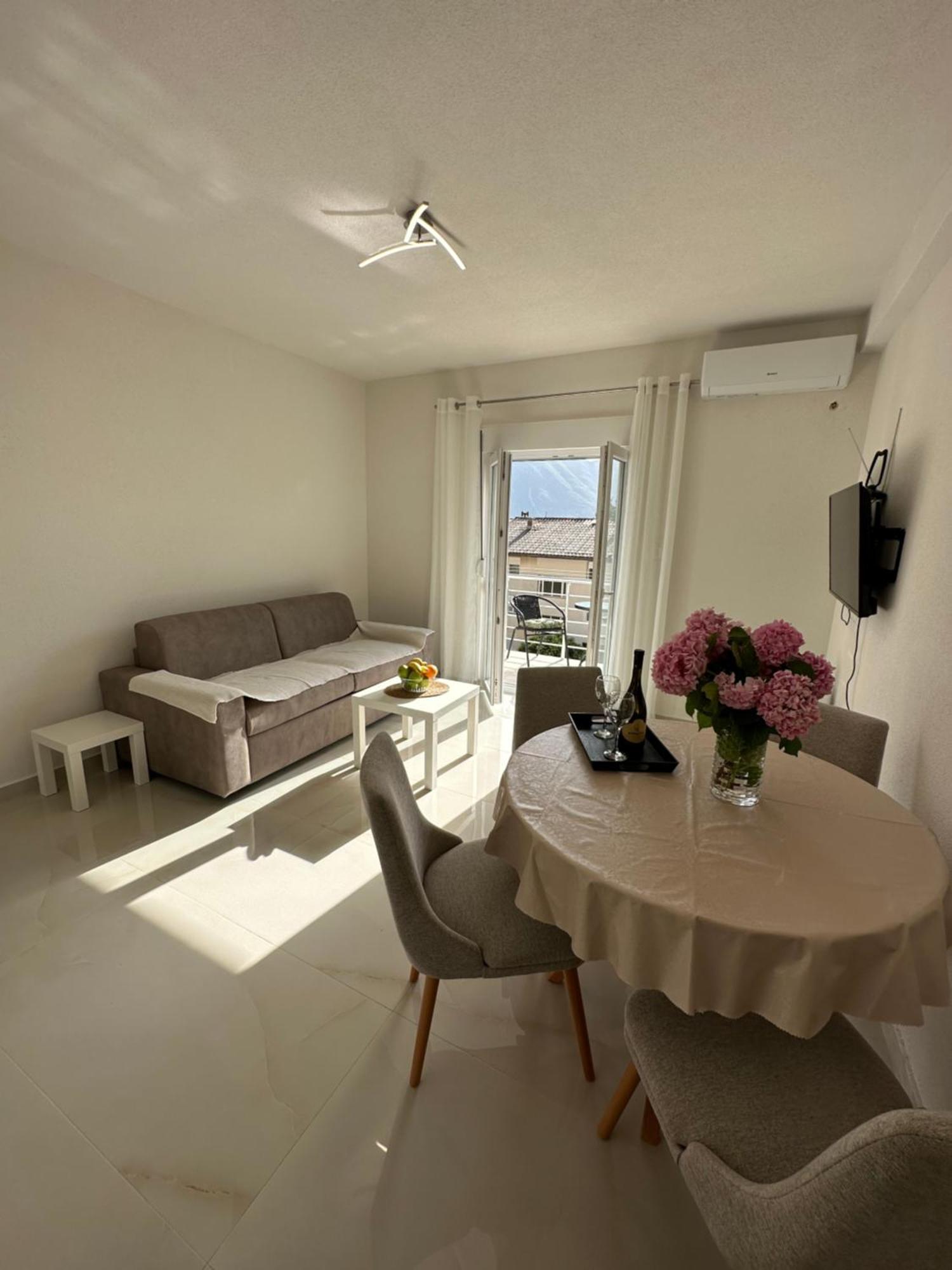 Sunny Apartment Kotor Extérieur photo