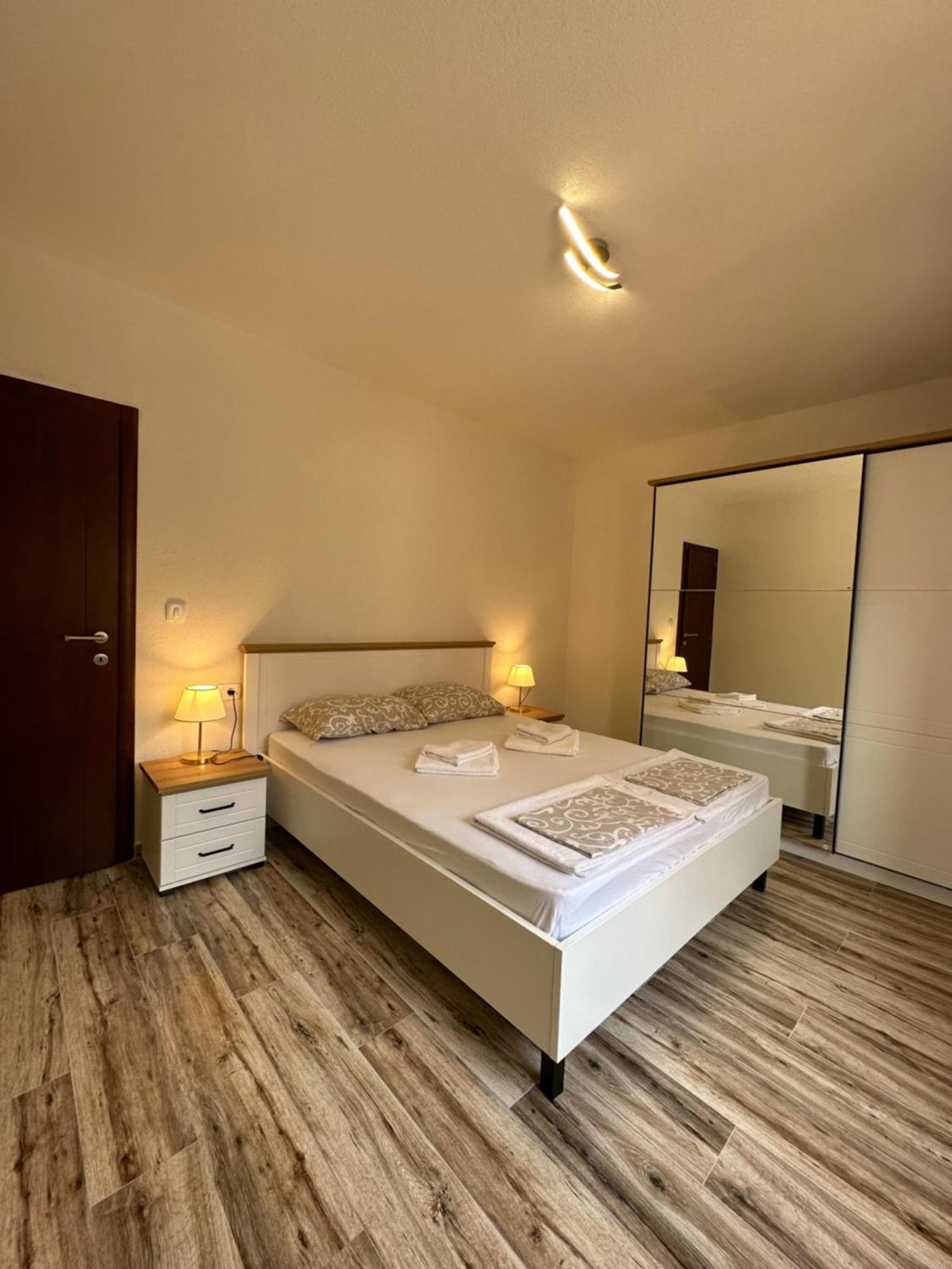 Sunny Apartment Kotor Extérieur photo