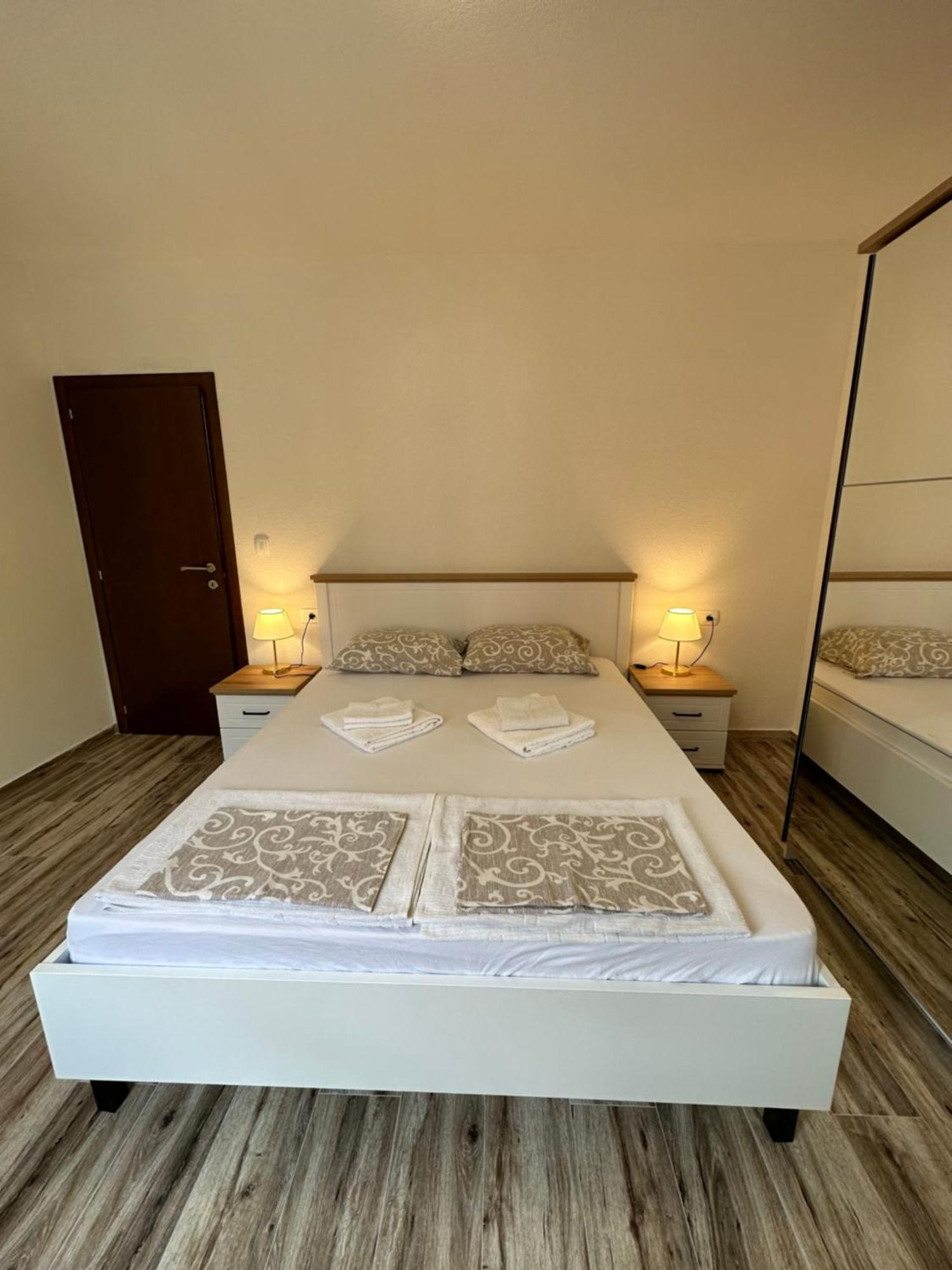 Sunny Apartment Kotor Extérieur photo