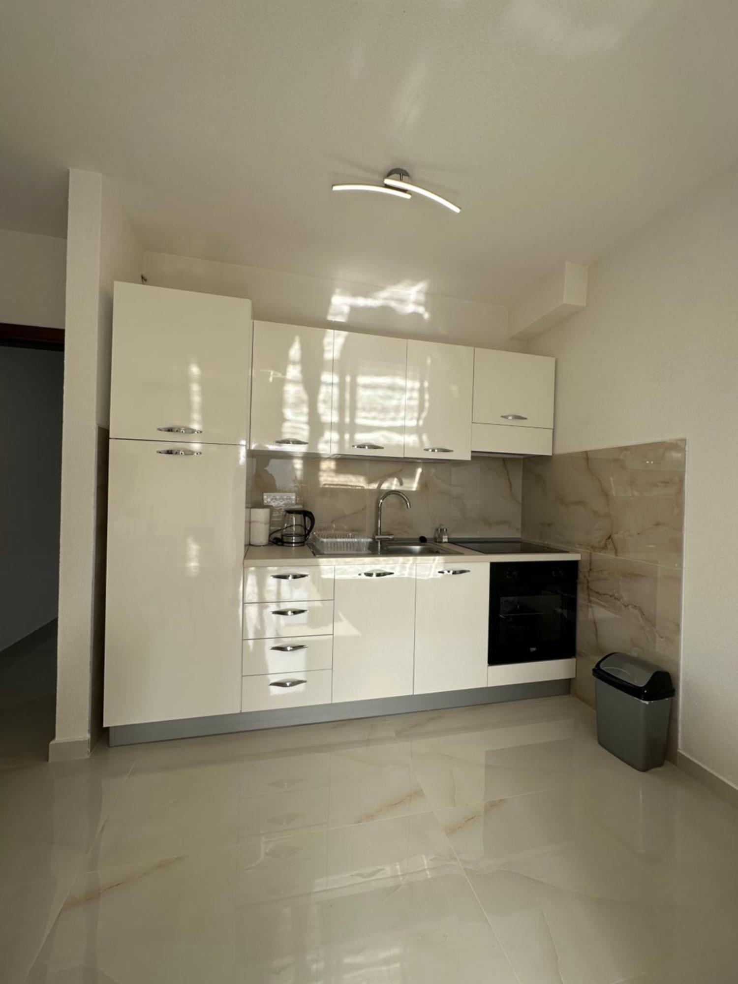 Sunny Apartment Kotor Extérieur photo