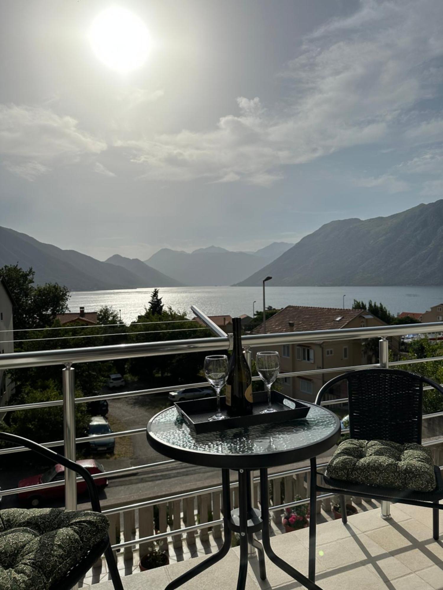 Sunny Apartment Kotor Extérieur photo