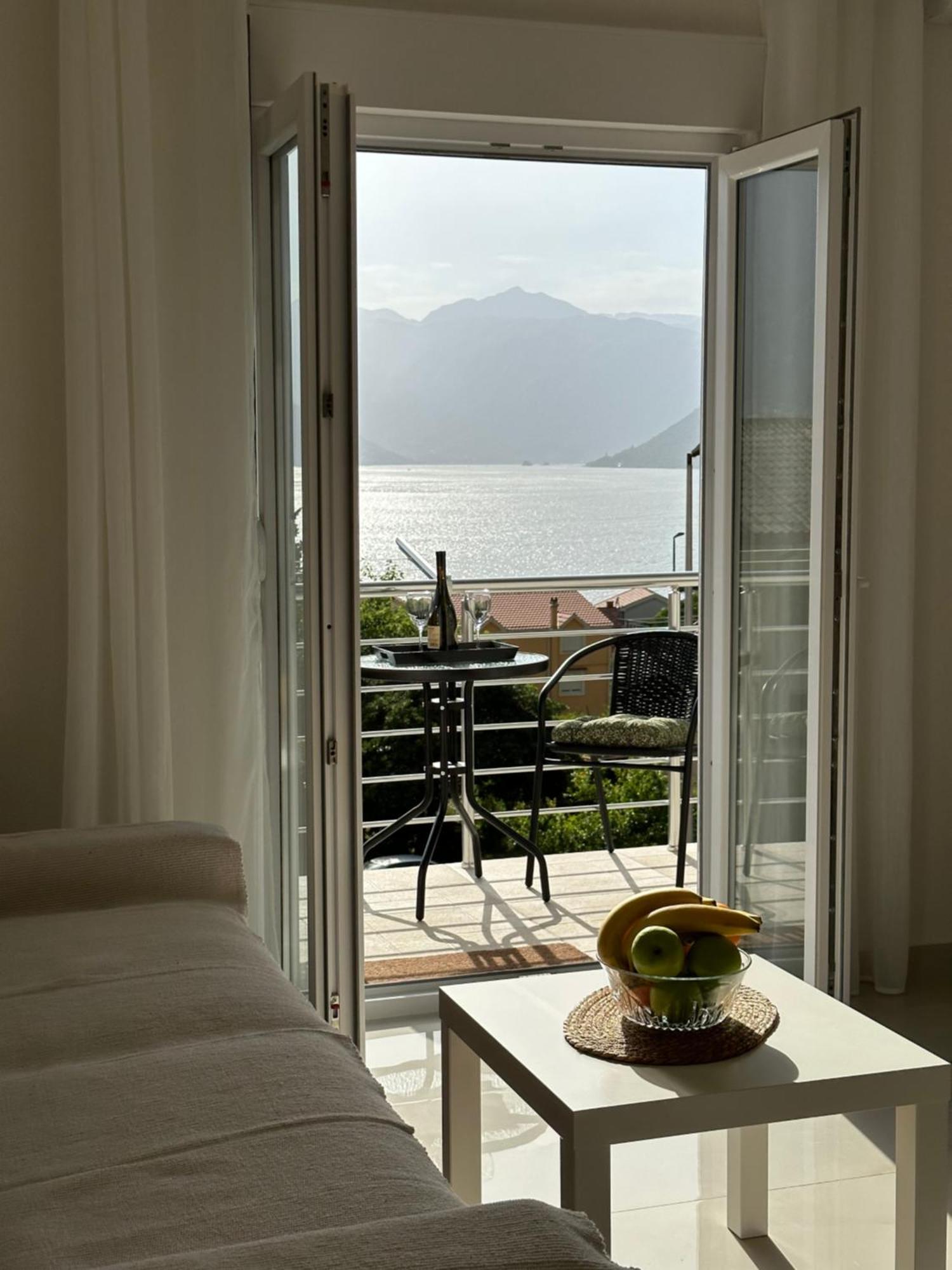 Sunny Apartment Kotor Extérieur photo